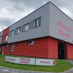 Hotel Penzion Valmez Valašské Meziříčí Exterior photo