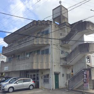 Apartament 沖縄ライフインゼファー Okinawa Totoro House Chatan Exterior photo