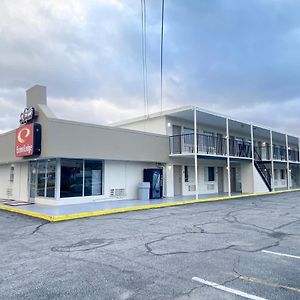 Econo Lodge Airport Norfolk Exterior photo