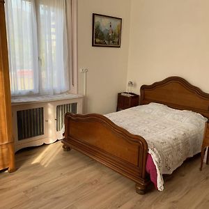 Bed and Breakfast Chambre Arnica Lit 140 Wifi Sdb Partagee Saint-Amarin Exterior photo