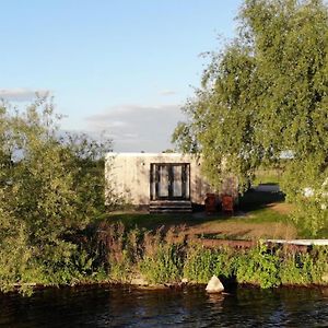 Hotel Tiny House By The Water - De Schans Alphen Alphen  Exterior photo