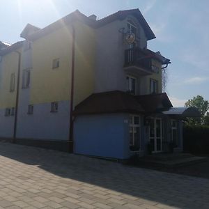 Hotel Penzion Nezabudka Stropkov Exterior photo