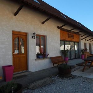 Hotel Gite Chez Marcel Et Bea La Chapelle-Saint-Sauveur  Exterior photo