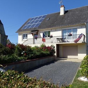 Willa La Maison Blanche Saint-Laurent-sur-Mer Exterior photo