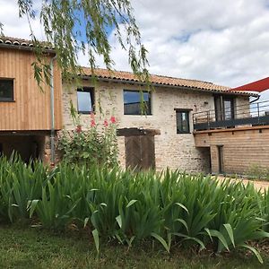 Bed and Breakfast L'Esprit Des Vignes Saint-Vérand Exterior photo