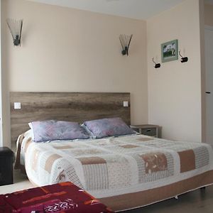 Bed and Breakfast Les 3 Vallees Saint-Florent-le-Vieil Exterior photo