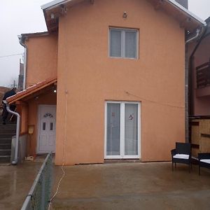 Apartament Apartman Visnja Crni Vrh Exterior photo