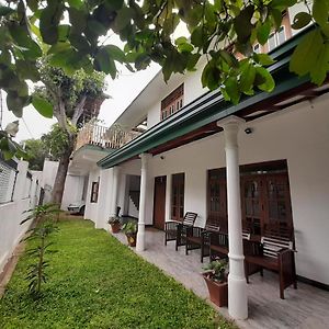 Apartament Mangohut Joy Anuradhapura Exterior photo