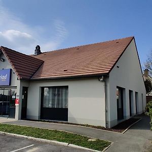 Hotel Kyriad Fontenay - Tresigny Exterior photo