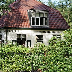 Willa Characteristic House With A Garden, Surrounded By Forest De Bult Exterior photo