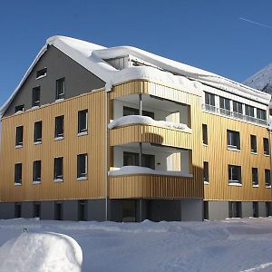 Apartament Realp-Andermatt 3,5 Locali Giardino Privato In Mezzo La Natura, Spettacolare Per Appassionati Montanbike, Pesca Ecc In Inverno Fai Sci Di Fondo Dal Giardino E Con Il Treno Davanti A Casa Si Raggiunge In 5Min Il Comprensorio Scistico Di Andermatt Exterior photo