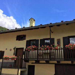Apartament Aosta Mountain House- Casa La Chapelle Exterior photo