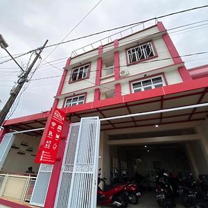 Mapala Guest House Makassar Redpartner Exterior photo