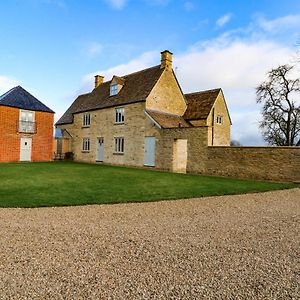 Willa Morgans Farmhouse Bampton  Exterior photo