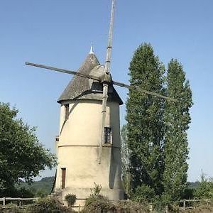 Willa Moulin A Vent Le Champ Du Trail Saint-Cyr-des-Gats Exterior photo