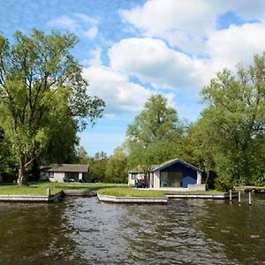 Hotel Bungalow Op Eiland Loosdrecht Exterior photo