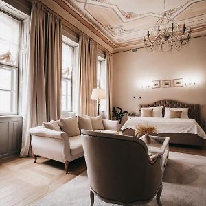 Room42 - Suites & Apartments Ostrzyhom Exterior photo