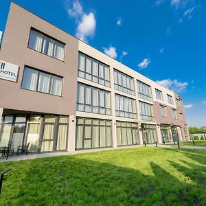 Stark Hotel Orgiejów Exterior photo