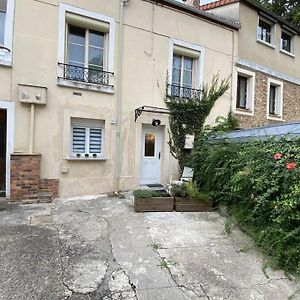 Apartament Studio De Charme - Calme, Discret & Cosy - 3' Rer Evry-Gregy-sur-Yerre Exterior photo