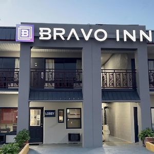 Bravo Inn Johnson City Exterior photo