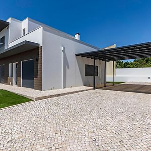 Willa Captivating 4-Bed House In Cadaval District-Lisbon Torre  Exterior photo