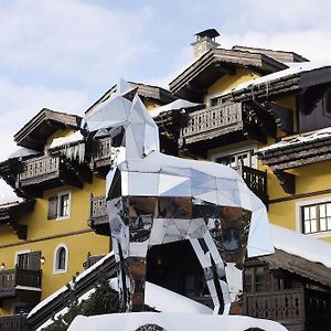 Hotel Cheval Blanc Courchevel Exterior photo