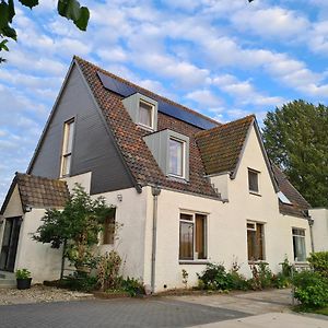 Bed and Breakfast De Gaanderij Barendrecht Exterior photo