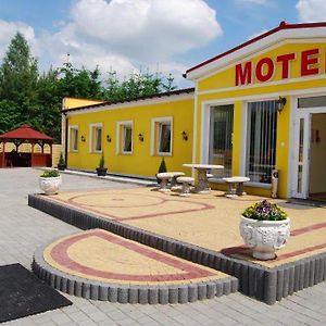 Motel Kochlice Exterior photo