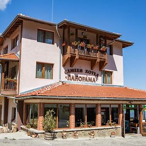 Family Hotel Panorama Cziflik Exterior photo