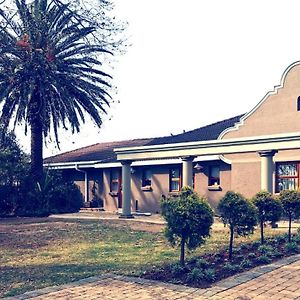 Kromdraai Guest Rooms Krugersdorp Exterior photo