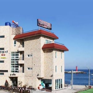 Hotel Damoa Pension Pohang Exterior photo