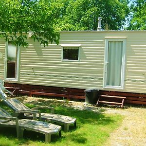 Willa Charmant Bungalow A Saint-Pierre-D'Oleron - Jardin Prive Exterior photo