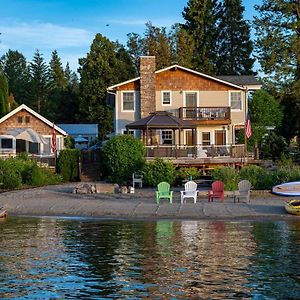 Willa Charming Lakefront Cabin With Deck And Fire Pit! Newport Exterior photo