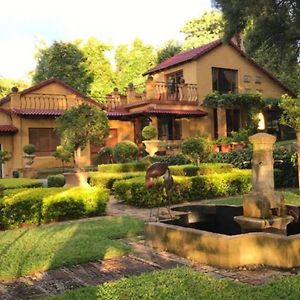 Hotel The Tuscan Garden Newcastle Exterior photo