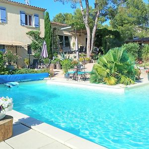 Bed and Breakfast Les Coronilles Beaucaire  Exterior photo
