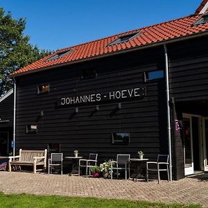 Hotel De Johanneshoeve Westerhaar-Vriezenveensewijk Exterior photo