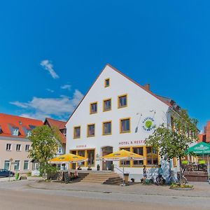 Hotel Gasthof Postbraeu Siegenburg Exterior photo