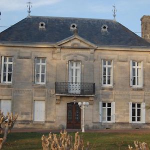 Pensjonat Chateau Begot Lansac  Exterior photo