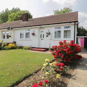 Spurling Cottage Cheveley Exterior photo