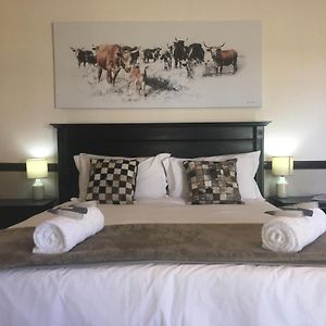 Hotel Weavers Nest - Pet Friendly Wakkerstroom Exterior photo