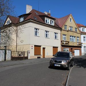 Hotel Pension Hanspaulka Praga Exterior photo