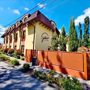 Hotel Jolan Pension & Restaurant Cicov Exterior photo