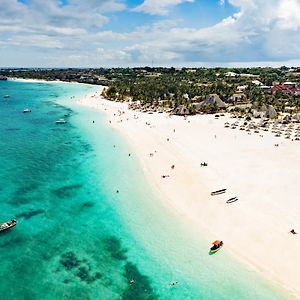 Hotel Gold Zanzibar Beach House & Spa Kendwa Exterior photo