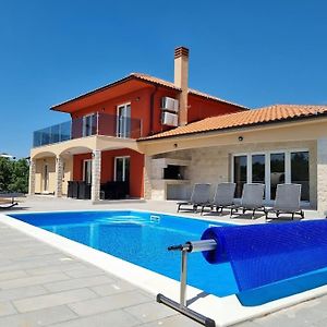 Villa Oasis - Pool Villa In Heart Of Istria Basici Exterior photo