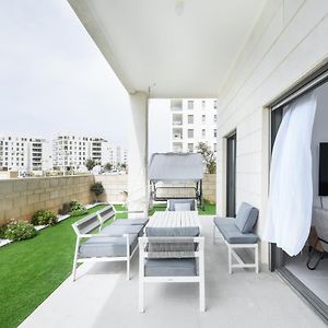 Stunning 4-Bedroom Apartment Next To Achziv Beach By Sea N' Rent Naharijja Exterior photo