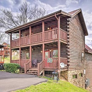 Mountain Pool Lodge Sevierville Cabin With Hot Tub Pigeon Forge Exterior photo