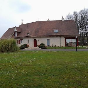 Bed and Breakfast Chez Sally Et Mario Arnage Exterior photo