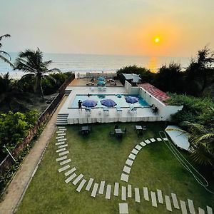 Hotel Kay'S By The Sea Ajgaon Exterior photo