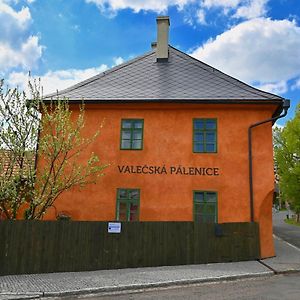 Hotel Valecska Palenice Exterior photo