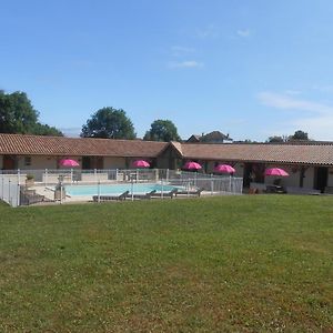 Bed and Breakfast L'Auberge Abjat-sur-Bandiat Exterior photo